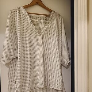 Women's White Patterned Top